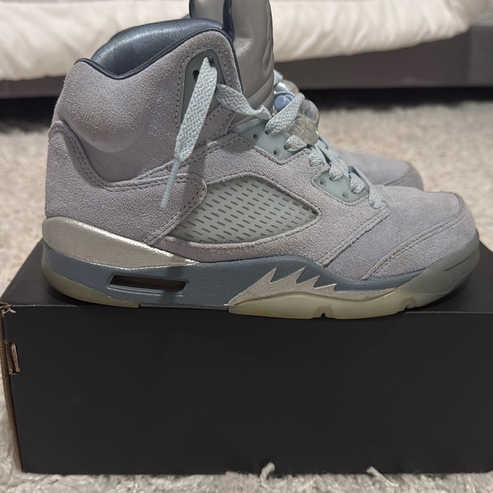 6.5 woman’s air jordan 5